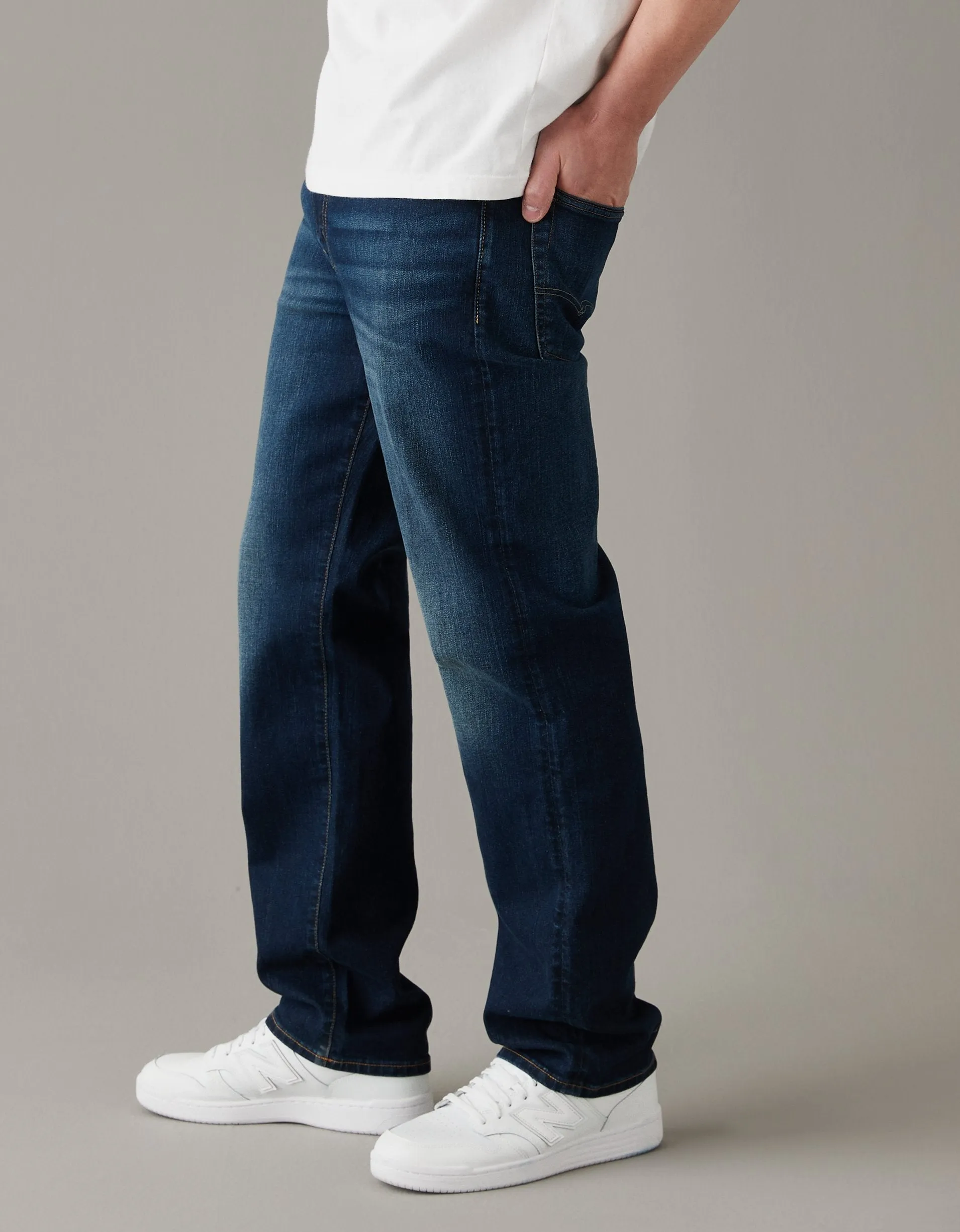 AE AirFlex  Relaxed Straight Jean