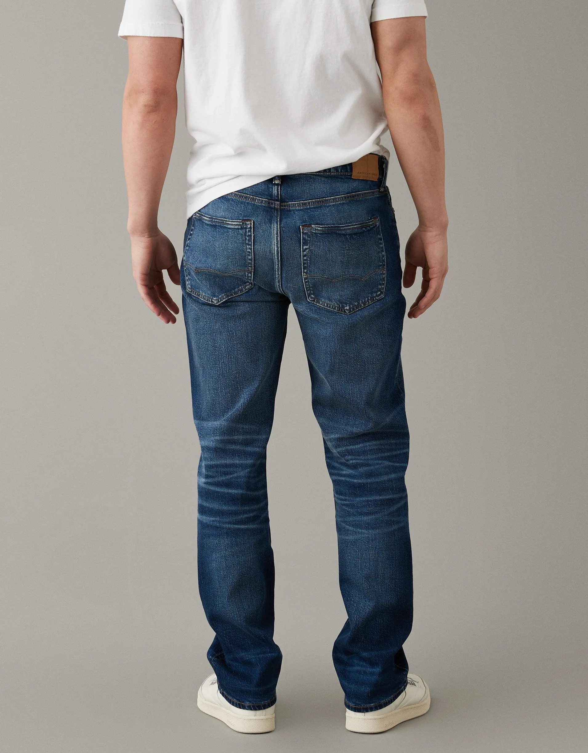 AE AirFlex  Relaxed Straight Jean