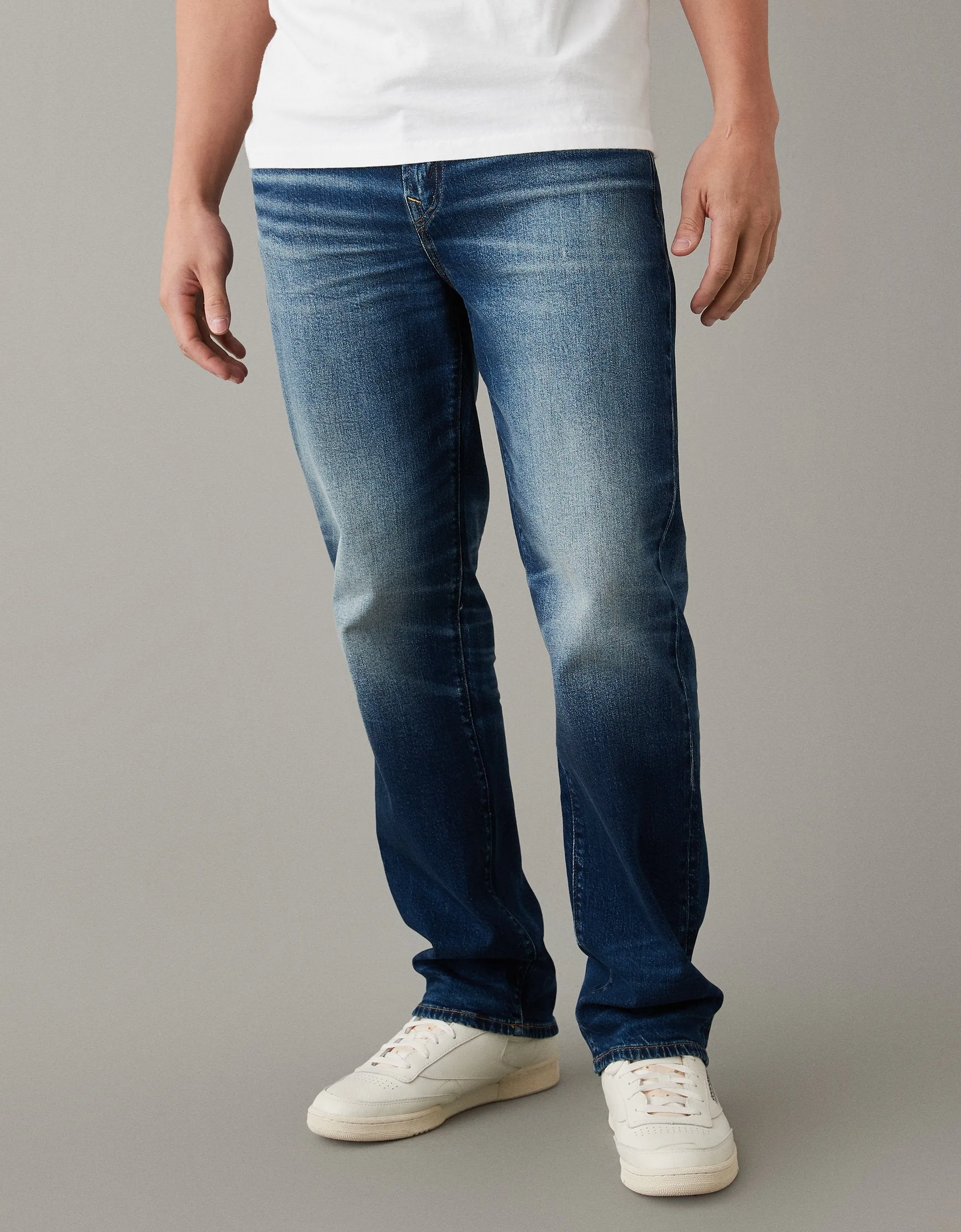 AE AirFlex  Relaxed Straight Jean