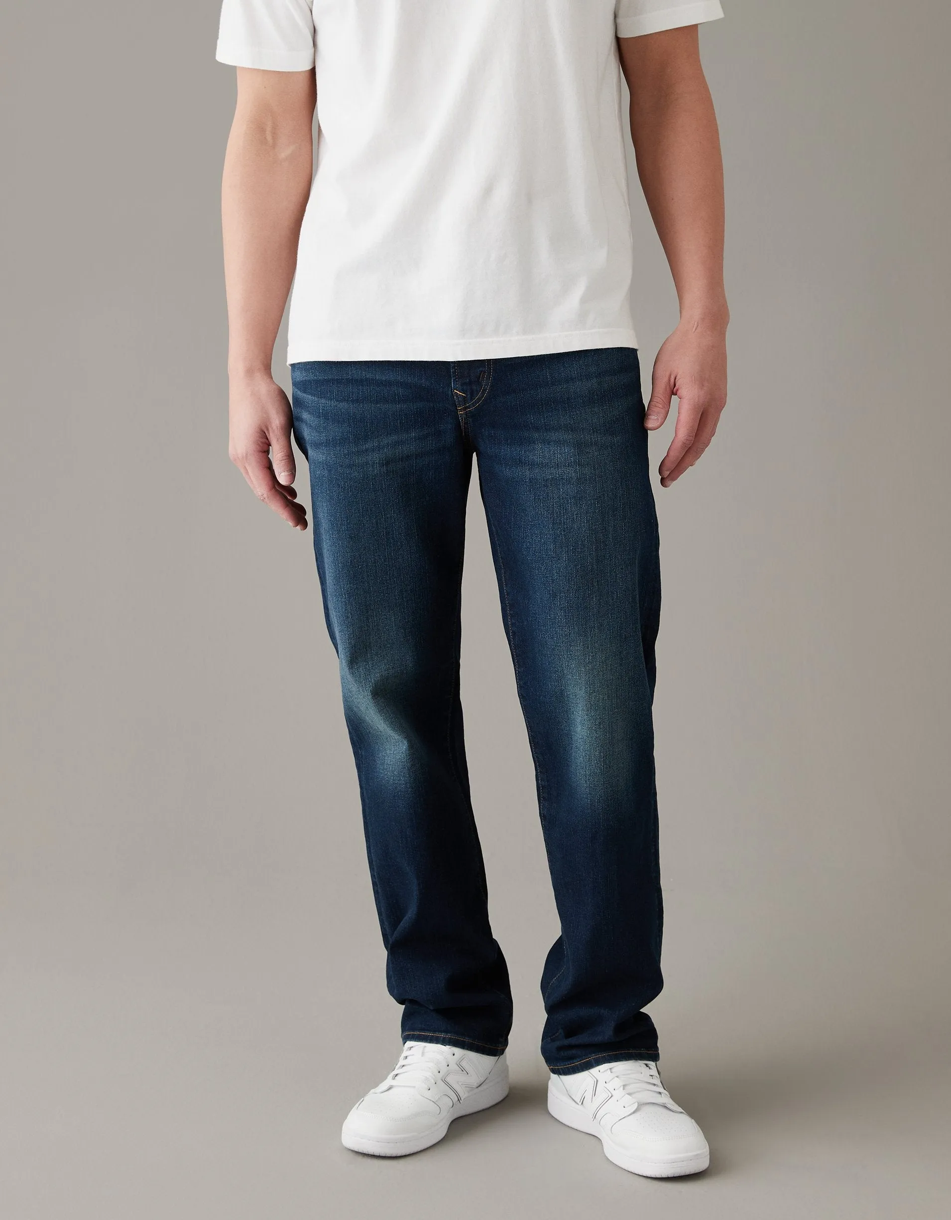 AE AirFlex  Relaxed Straight Jean