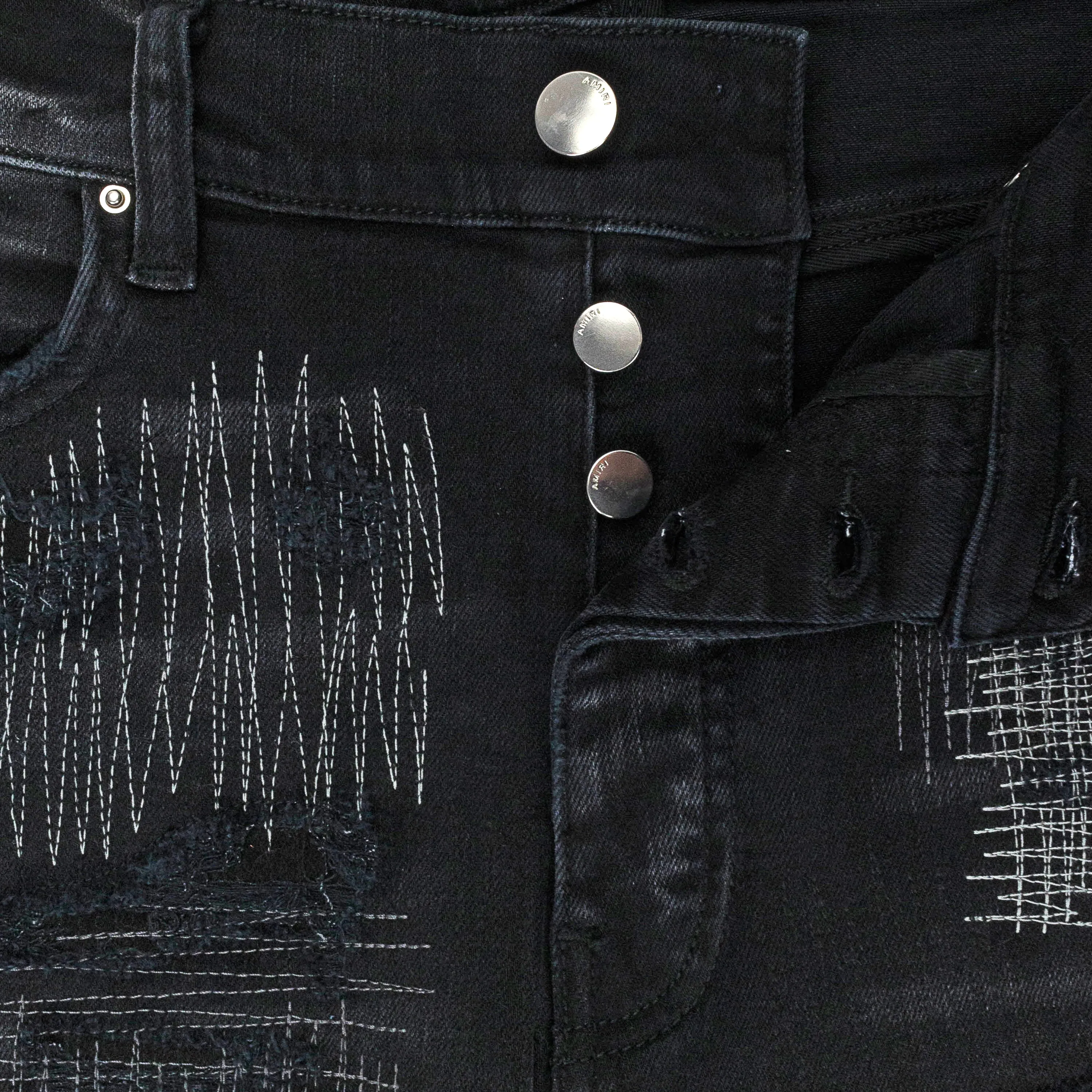 ALL OVER REPAIR AGED BLACK JEANS