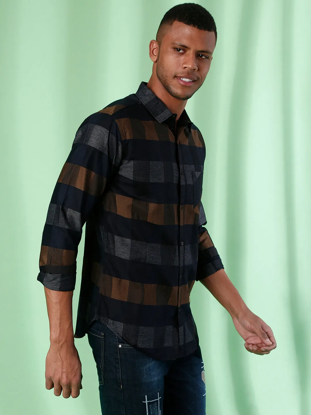 Campus Sutra Men Full Sleeve Checkered Casual Shirt