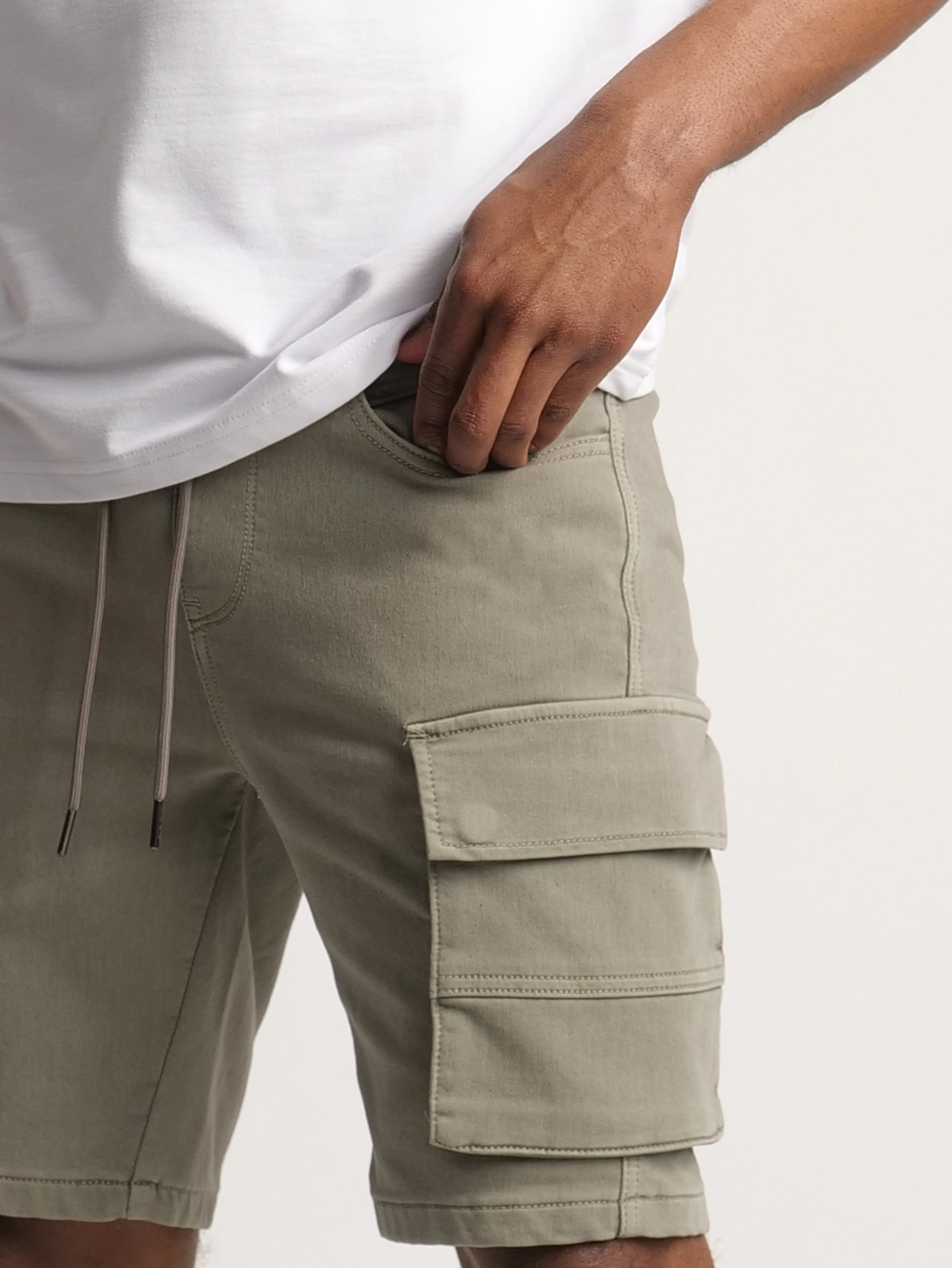 Mens Cargo Woven Bermuda