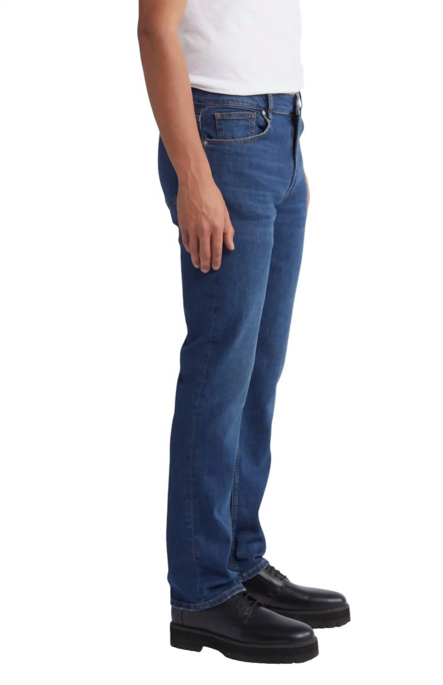 Modern Straight Leg Jeans In Marques