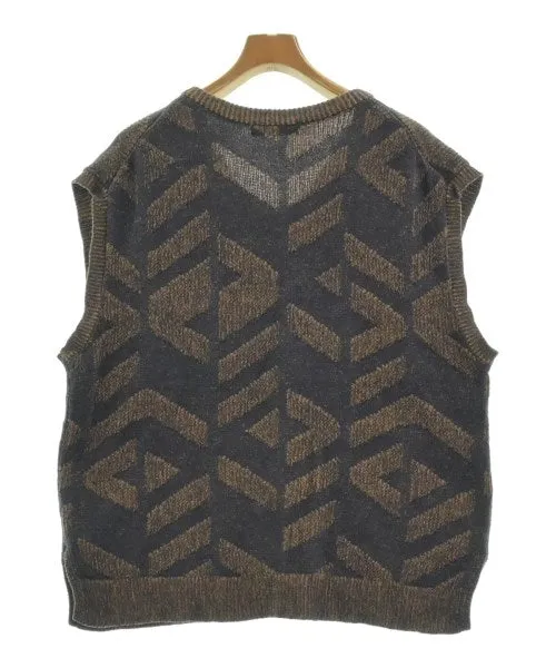 nano UNIVERSE Vests