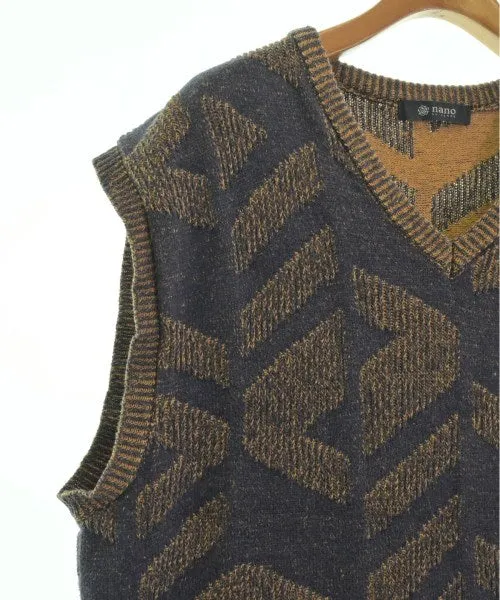 nano UNIVERSE Vests