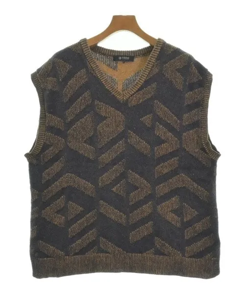 nano UNIVERSE Vests