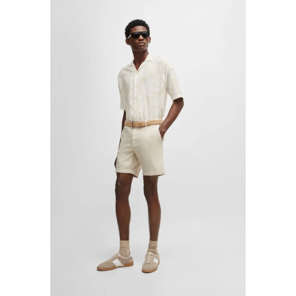 Regular-fit regular-rise shorts in stretch cotton