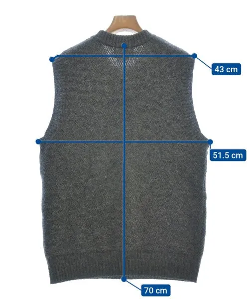STILL BY HAND Vests