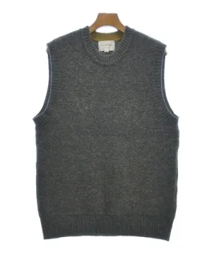 STILL BY HAND Vests