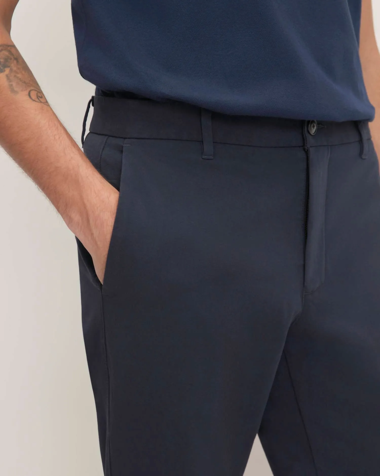 The Performance Chino Pants In Navy