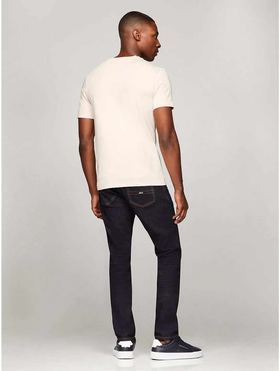 Tommy Hilfiger Men's Slim Fit Solid T-Shirt