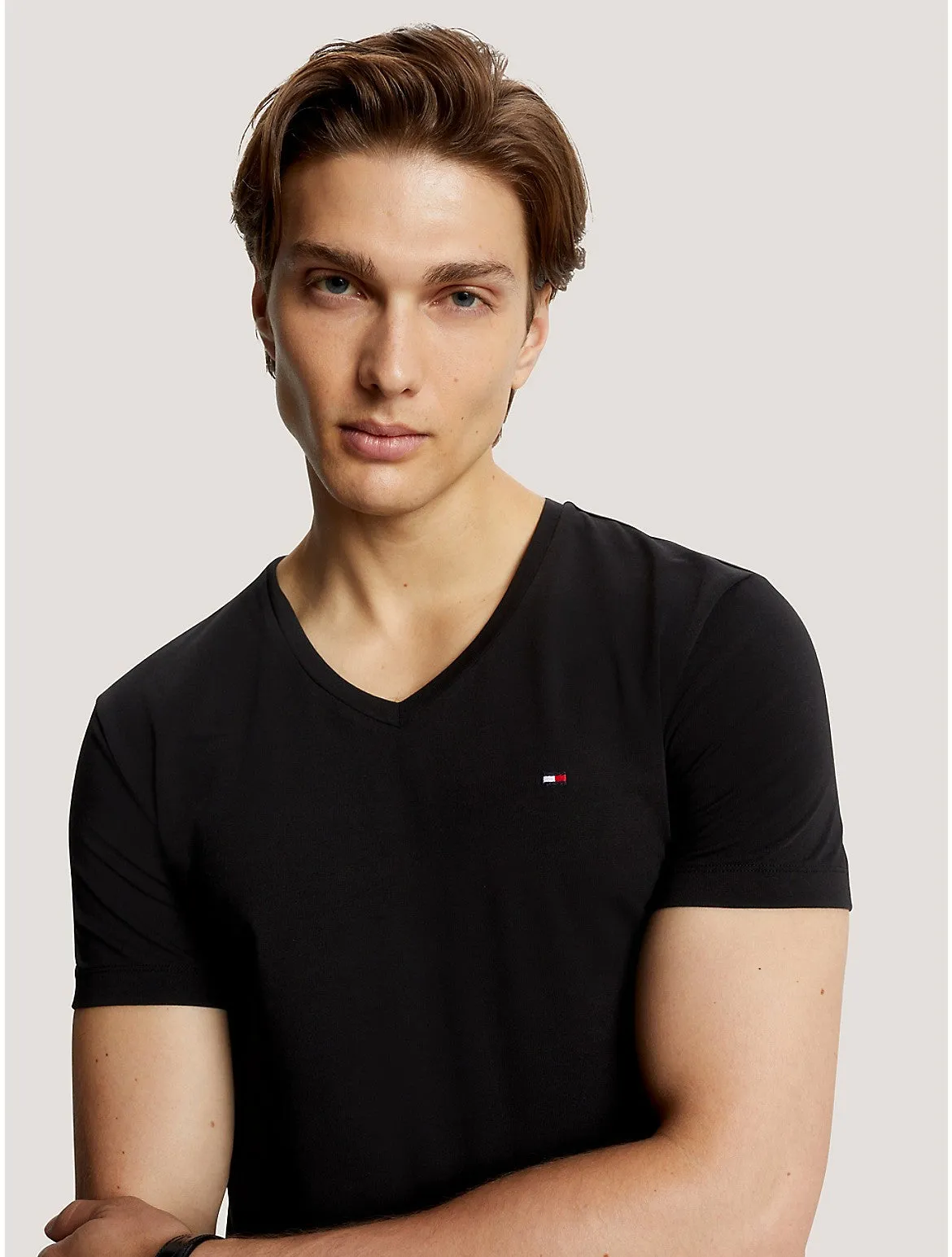 Tommy Hilfiger Men's Solid V-Neck Slim Fit T-Shirt
